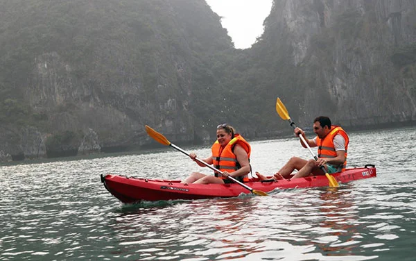 Tour du lịch Hạ Long 1 ngày khởi hành từ Hạ Long Tour du lịch Hạ Long 1 ngày khởi hành từ Hạ Long